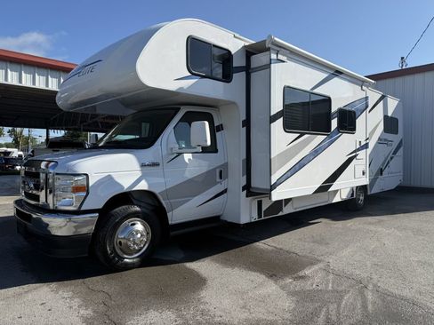 Used 2022 Ford E-450 and Econoline 450 Super Duty w/ Motorhome Prep Package RWD image 34