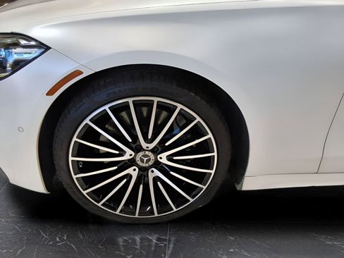 Used 2022 Mercedes-Benz S 580 4MATIC Sedan w/ AMG Line Package image 12