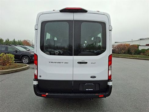 Used 2023 Ford Transit 350 XLT image 5