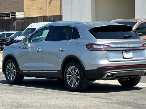 Certified 2022 Lincoln Nautilus FWD w/ Premium Package image 5