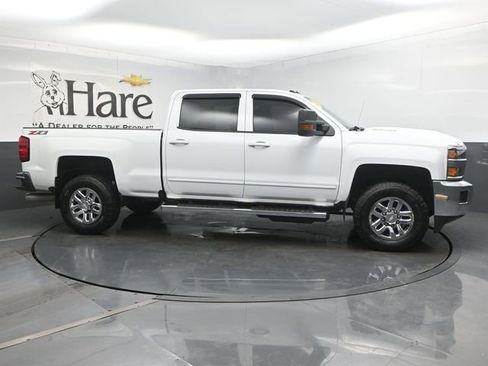 Used 2018 Chevrolet Silverado 3500 LT w/ LT Convenience Package image 47
