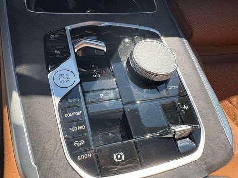 Certified 2026 BMW X7 xDrive40i w/ M Sport Package image 15