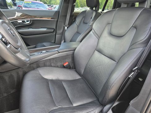 Used 2018 Volvo XC90 T6 Momentum w/ Momentum Plus Package AWD/4WD image 19