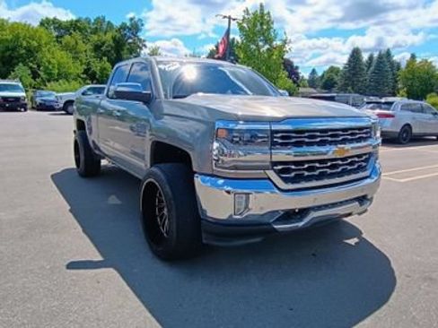 Used 2017 Chevrolet Silverado 1500 LTZ w/ Sport Package AWD/4WD image 7