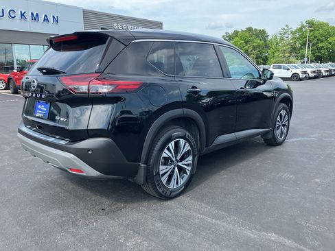 Used 2021 Nissan Rogue SV w/ Premium Package AWD/4WD image 6