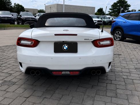 Used 2017 FIAT 124 Spider Abarth RWD image 9