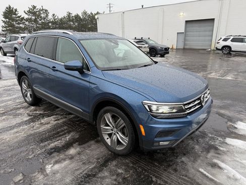 Used 2019 Volkswagen Tiguan SEL Premium image 4