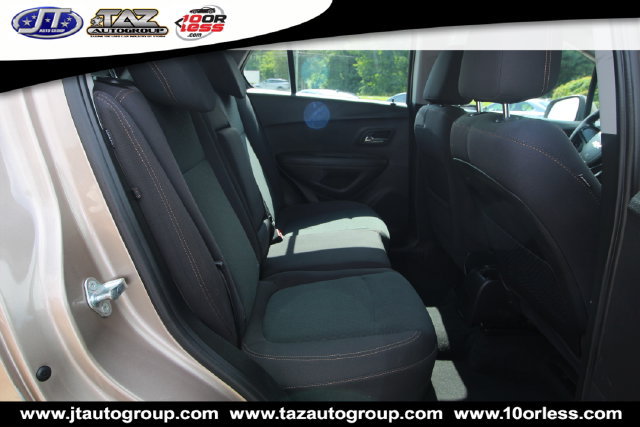Used 2018 Chevrolet Trax LS AWD/4WD image 13