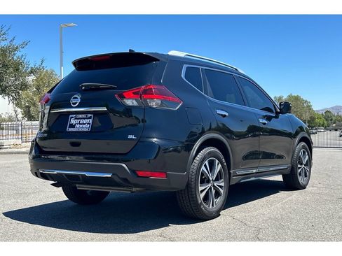 Used 2018 Nissan Rogue SL FWD image 6