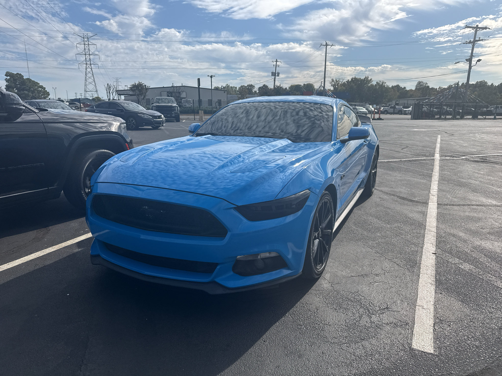 Used 2017 Ford Mustang GT Premium RWD image 3