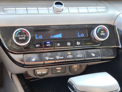 Certified 2023 Hyundai Elantra SEL w/ Convenience Package FWD image 21