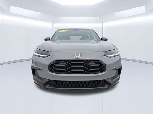 Used 2025 Honda HR-V Sport image 9