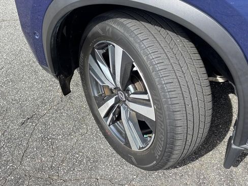 Used 2023 Nissan Rogue SL w/ SL Premium Package image 26