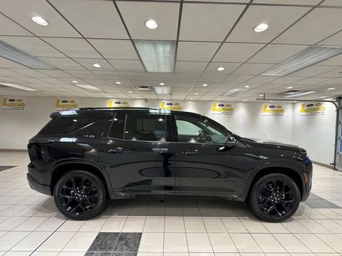 Used 2026 Chevrolet Traverse RS w/ LPO, Floor Liner Package image 3