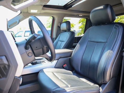 Used 2019 Ford F150 Lariat w/ Equipment Group 502A Luxury AWD/4WD image 40