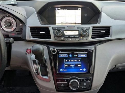 Used 2016 Honda Odyssey Touring Elite image 13