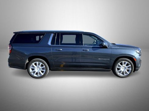 Used 2021 Chevrolet Suburban High Country AWD/4WD image 4