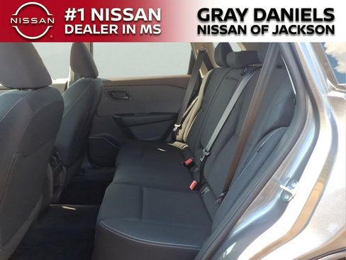 Used 2023 Nissan Rogue S FWD image 26