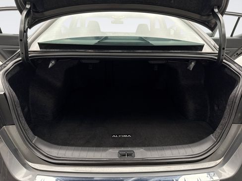 Used 2023 Nissan Altima 2.5 SV FWD image 21
