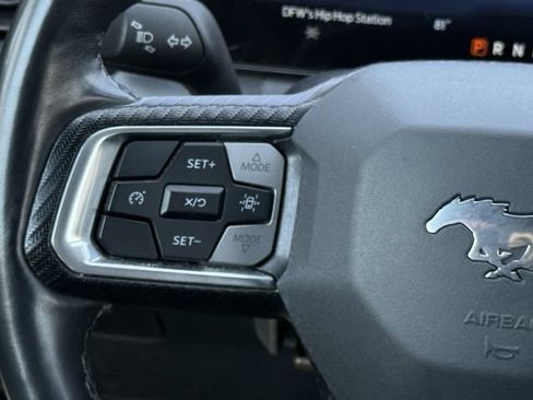 Used 2025 Ford Mustang Premium RWD image 13
