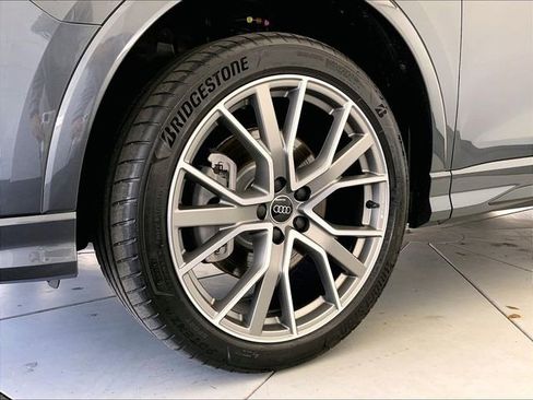 Certified 2025 Audi Q3 2.0T Premium Plus w/ Premium Plus Package image 9