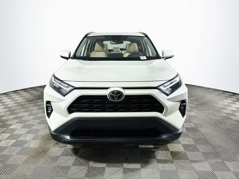 Used 2022 Toyota RAV4 XLE Premium FWD image 8