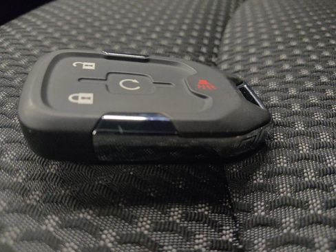 Used 2022 GMC Terrain SLE w/ Driver Convenience Package FWD image 32