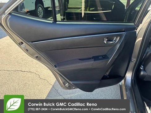 Used 2018 Toyota Corolla LE FWD image 14