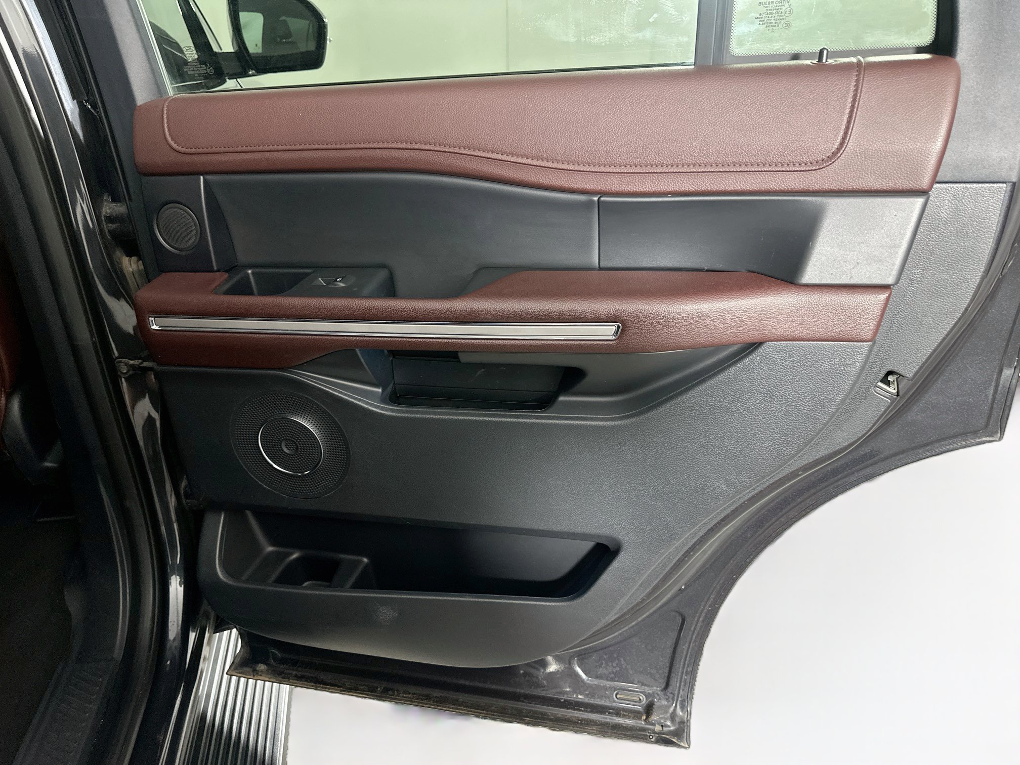 Used 2024 Ford Expedition Limited RWD image 33
