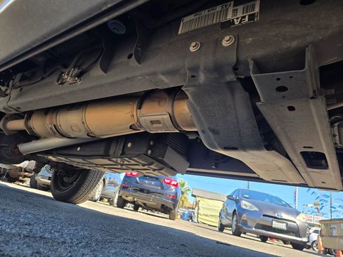 Used 2017 Ford F250 Lariat w/ Lariat Ultimate Package image 34