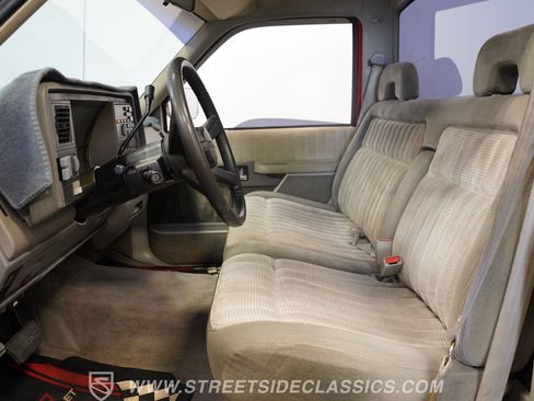 Used 1994 Chevrolet Silverado 1500 2WD Regular Cab image 3