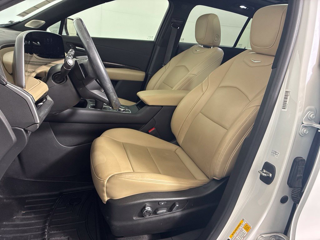 Used 2024 Cadillac XT4 Premium Luxury FWD image 20