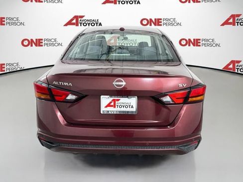 Used 2024 Nissan Altima 2.5 SV FWD image 6