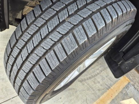 Used 2012 Toyota Highlander FWD image 30