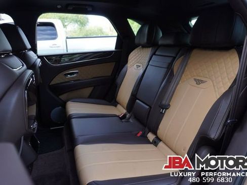 Used 2021 Bentley Bentayga image 88