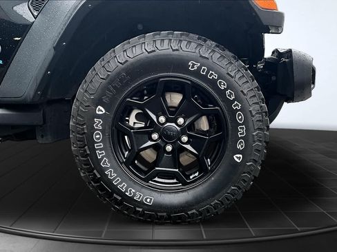 Used 2023 Jeep Wrangler Unlimited w/ Cold Weather Group AWD/4WD image 34