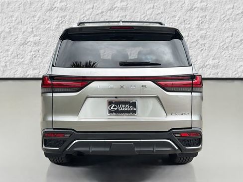 Used 2023 Lexus LX 600 F Sport w/ Accessory Package (A2) AWD/4WD image 4