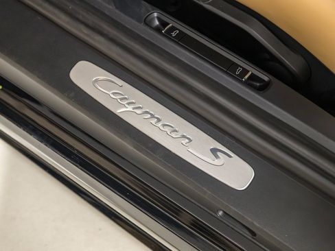 Used 2022 Porsche 718 Cayman S image 31