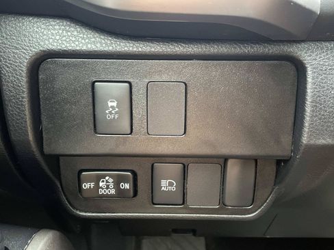 Used 2022 Toyota Tacoma SR5 w/ Technology Package RWD image 20