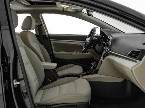 Used 2020 Hyundai Elantra Value Edition image 30