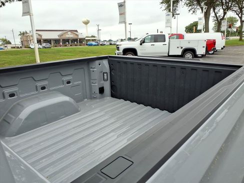 Used 2024 Chevrolet Silverado 1500 LT Trail Boss w/ Convenience Package II AWD/4WD image 30