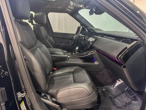 Used 2025 Land Rover Range Rover Sport SE AWD/4WD image 18