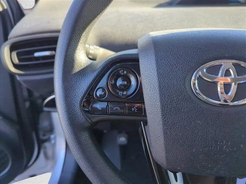 Certified 2021 Toyota Prius LE w/ Carpet Mat Package (TMS) image 15