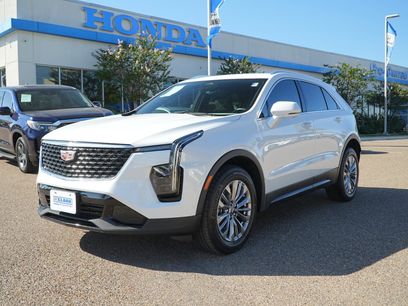 Used 2025 Cadillac XT4 Premium Luxury w/ LPO, Floor Liner Package
