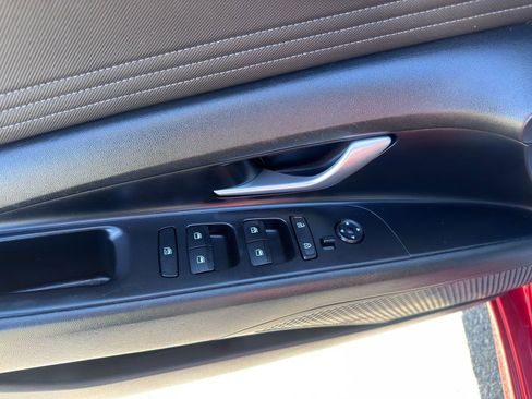 Used 2023 Hyundai Elantra SEL w/ Convenience Package FWD image 10