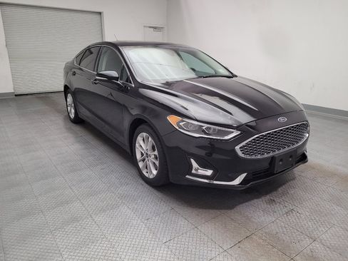Used 2020 Ford Fusion Energi Titanium FWD image 13