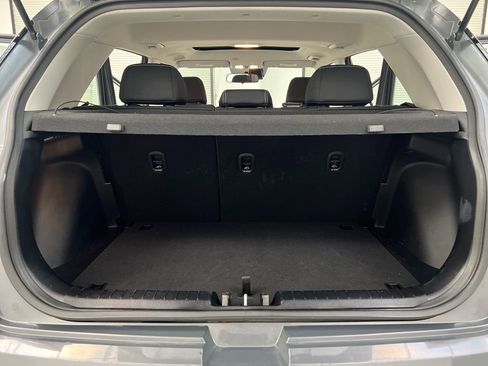 Used 2025 Hyundai Venue SEL FWD image 28