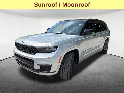 Certified 2025 Jeep Grand Cherokee L Summit AWD/4WD image 6