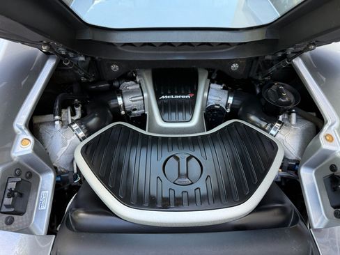Used 2015 McLaren 650S Spider RWD image 23