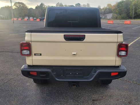 Used 2020 Jeep Gladiator Sport w/ Quick Order Package 24S image 9